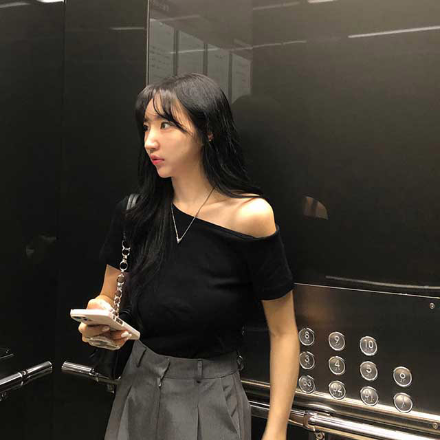 値下げGlossy クロップドオフショルダーグレーXS 値下げGlossy クロップドオフショルダーグレーXS