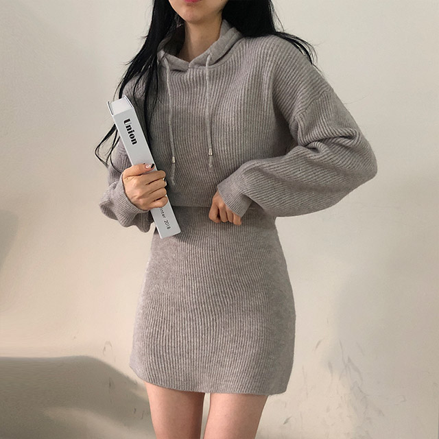 フード付きニットワンピース | ファッション通販サイト NUGU