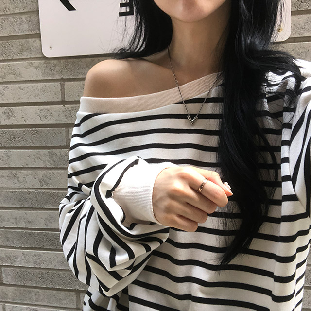 4color]ボートネックオフショルスウェット | ファッション通販