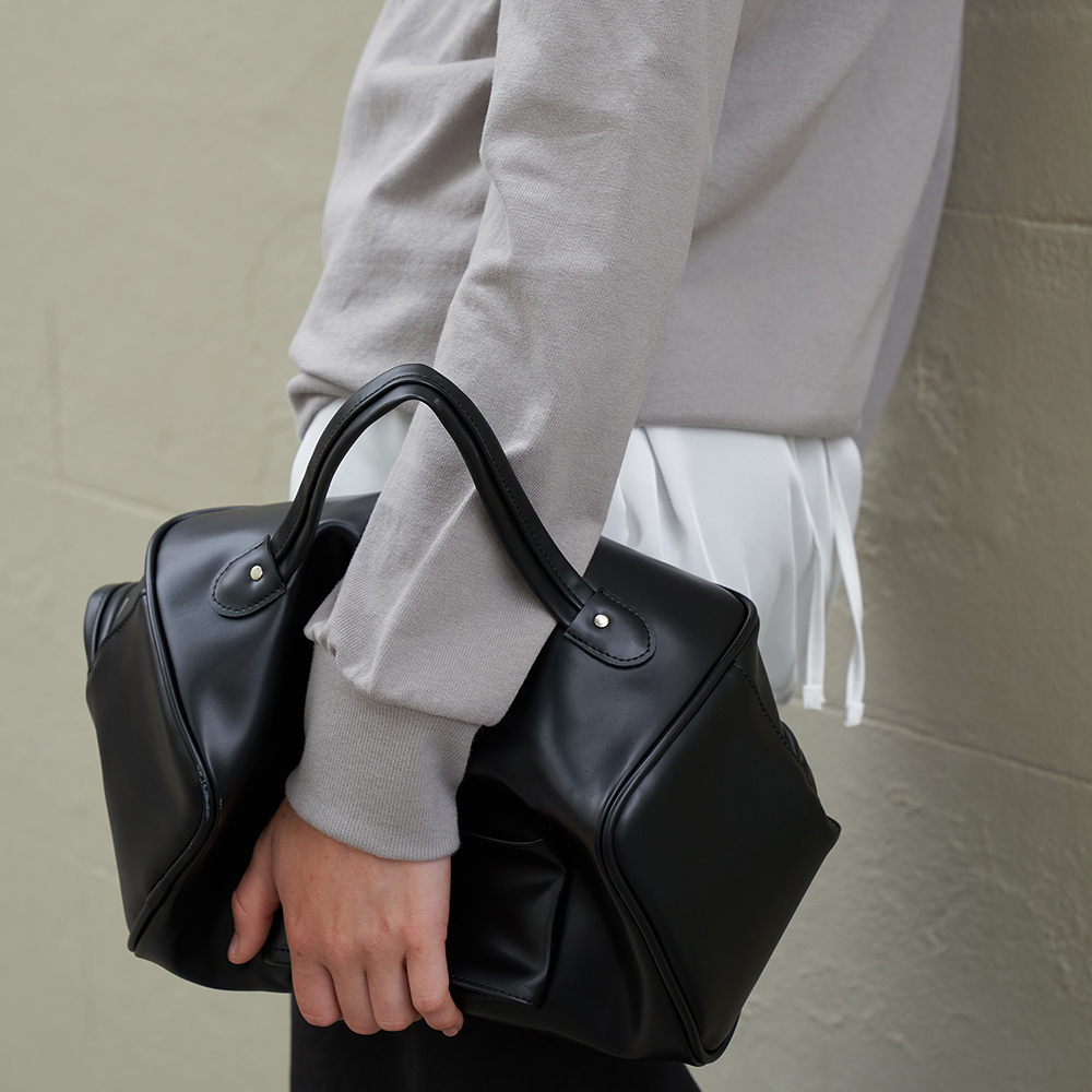 【未使用品】pesto BOWLING BAG ショルダー　バッグ　　黒 未使用品】pesto BOWLING BAG ショルダー バッグ 黒