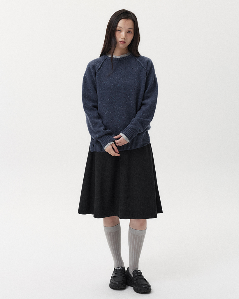 ASYMMETRIC RAGLAN BUTTON KNIT, BLUE