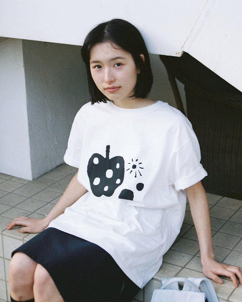 APPLE DOT OVERFIT T-SHIRT, IVORY