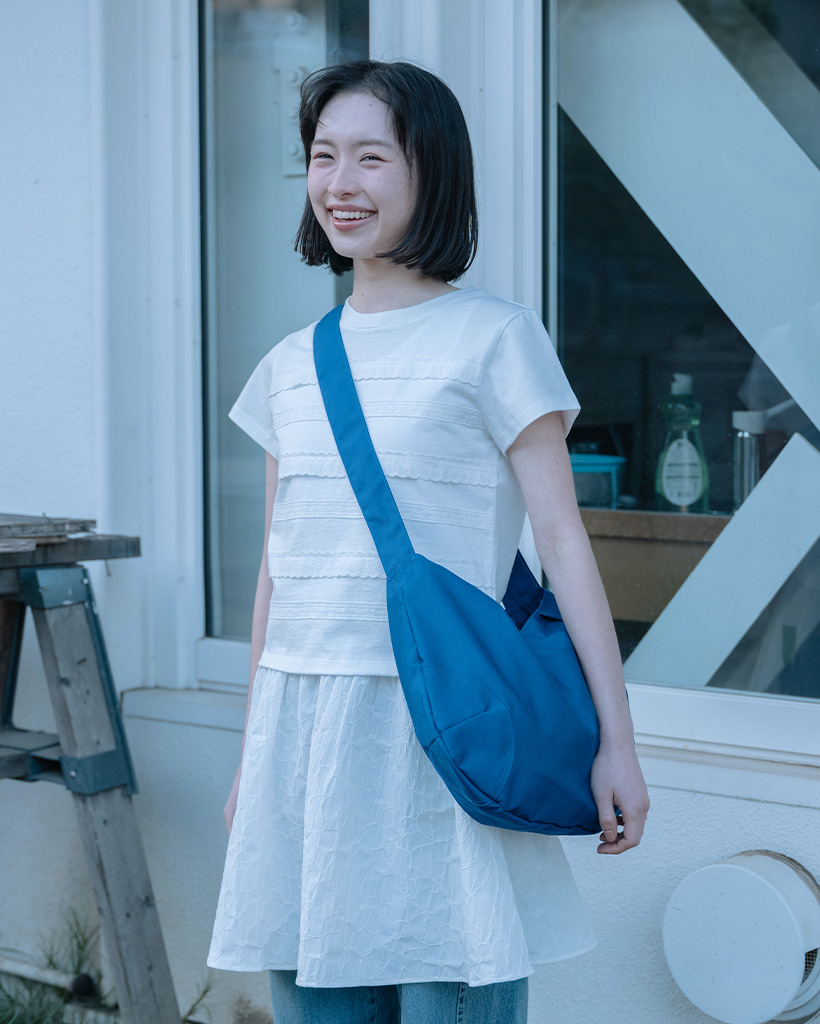 BUCKLE CROSS BAG, BLUE