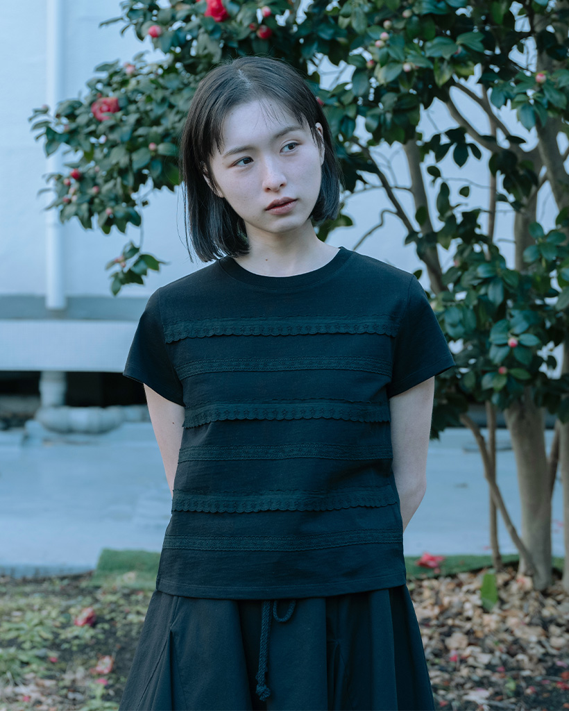 LACE T-SHIRT, BLACK