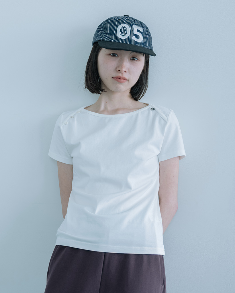 DOT BUTTON T-SHIRT, WHITE