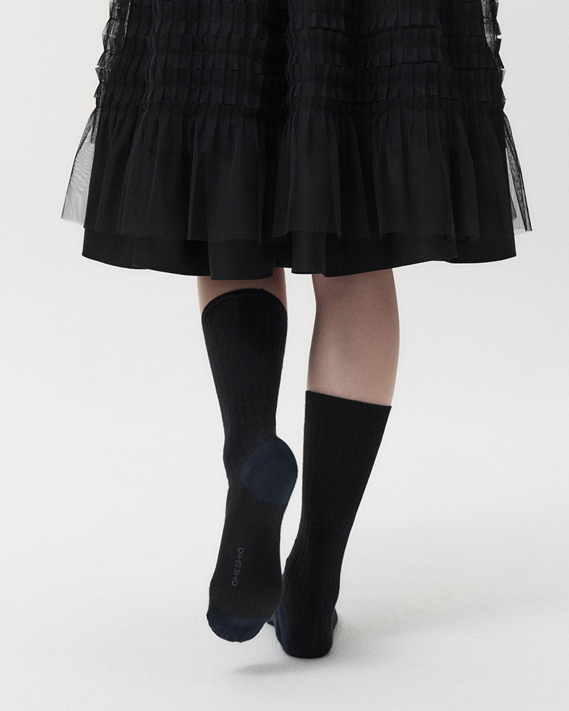 STRIPED RIB SOCKS, BLACK