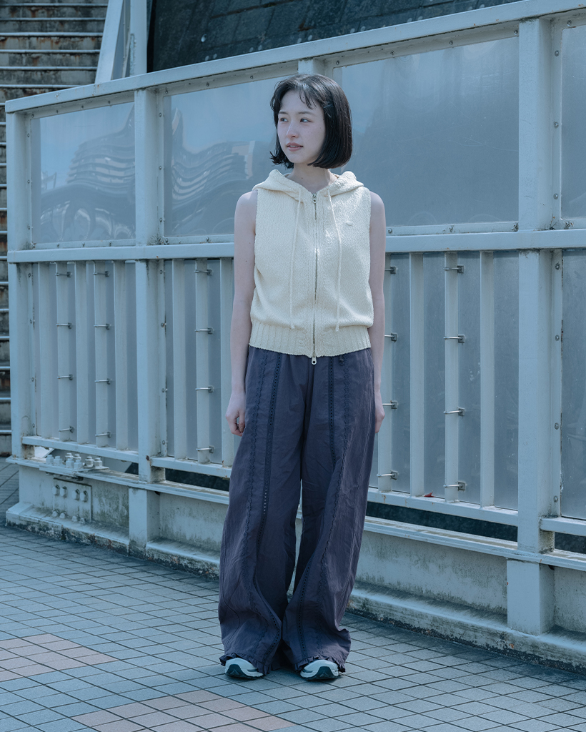 HOODED KNIT ZIP-UP VEST, CREAM | ファッション通販サイト NUGU
