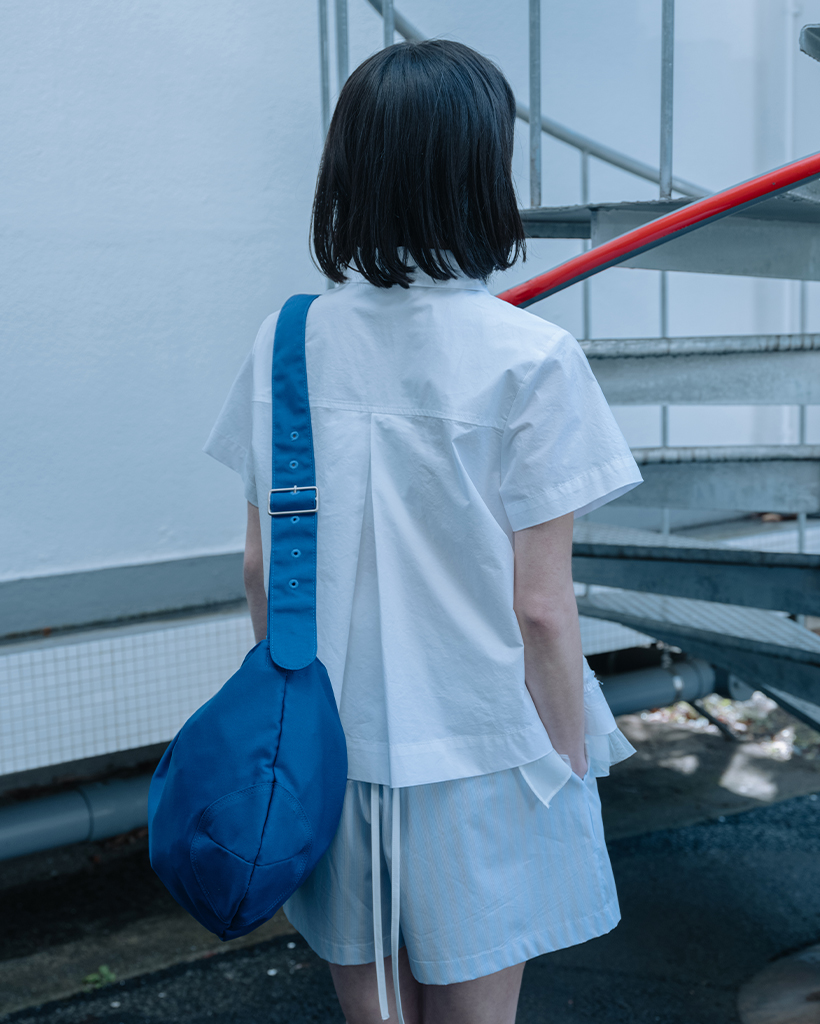 BUCKLE CROSS BAG, BLUE | ファッション通販サイト NUGU
