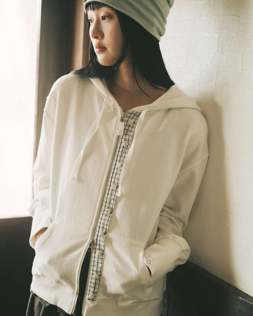 CHECK BUTTON DETAIL HOODED ZIP-UP, WHITE