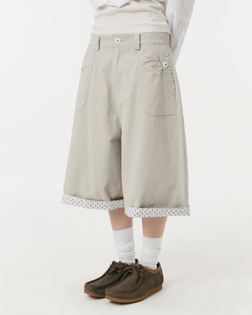 SHIRRING POCKET BERMUDA PANTS, BEIGE