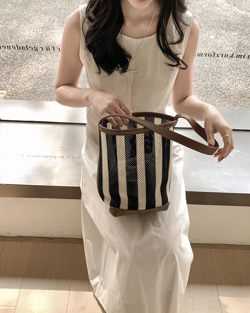 HA NT I NＧ　W o R LD ショルダーバッグ DASH BAG S｜J&M DAVIDSON｜ジェイアンドエムデヴィッドソン公式