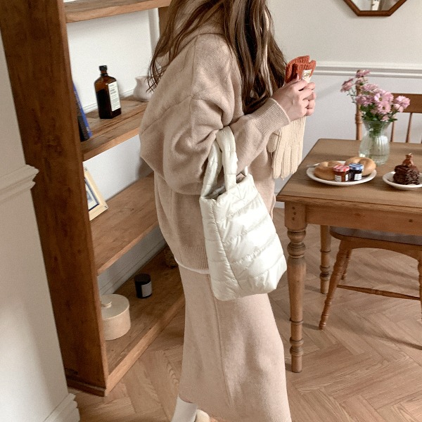 ニット フード付きパーカー タイトスカート セットアップ 秋冬 サイズ