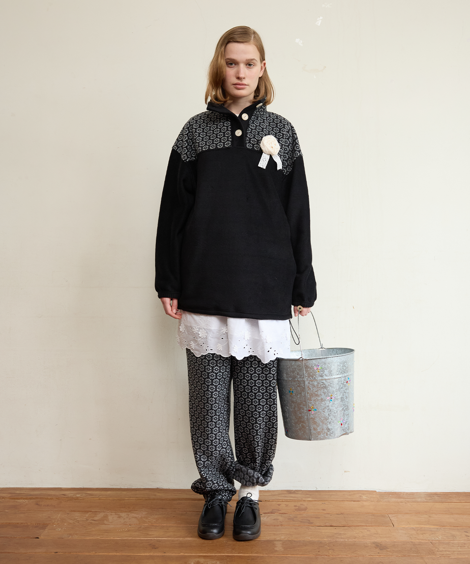 Flower Child Jogger Pants, Black