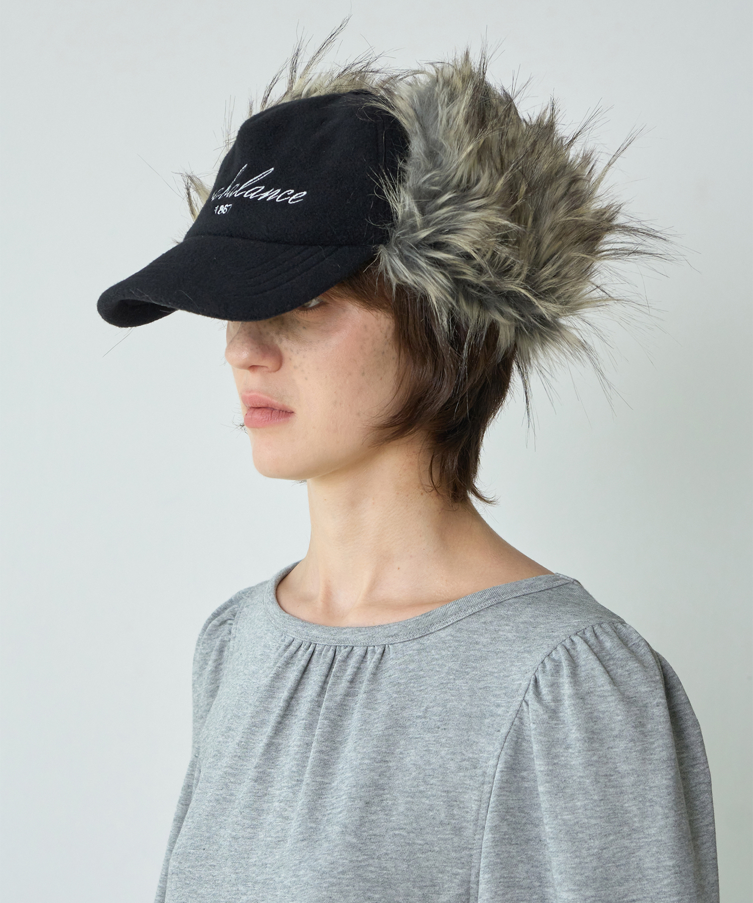 Fur Earflap Ball Cap [Black]
