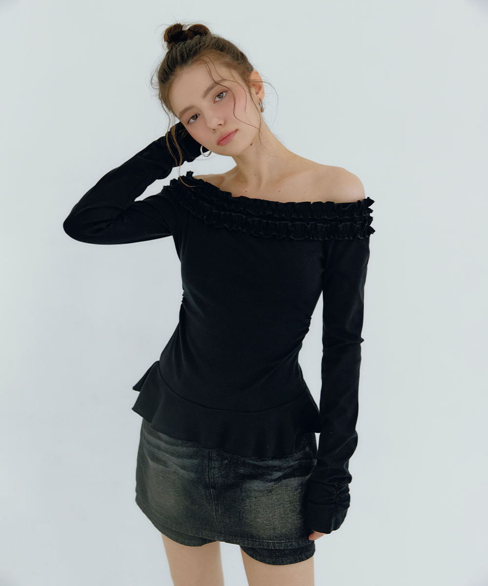 Minnie Off-Shoulder Frill Tee