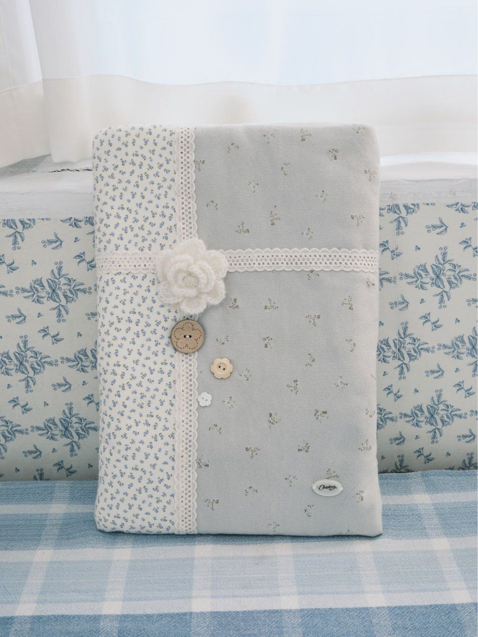 Blomming notebook pouch_mint cream