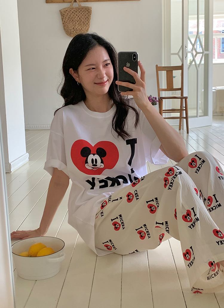 I Love You Lots ミッキー Tシャツ 半袖 Disney I Love You Lots Tシャツ moussy ミッキー - メルカリ