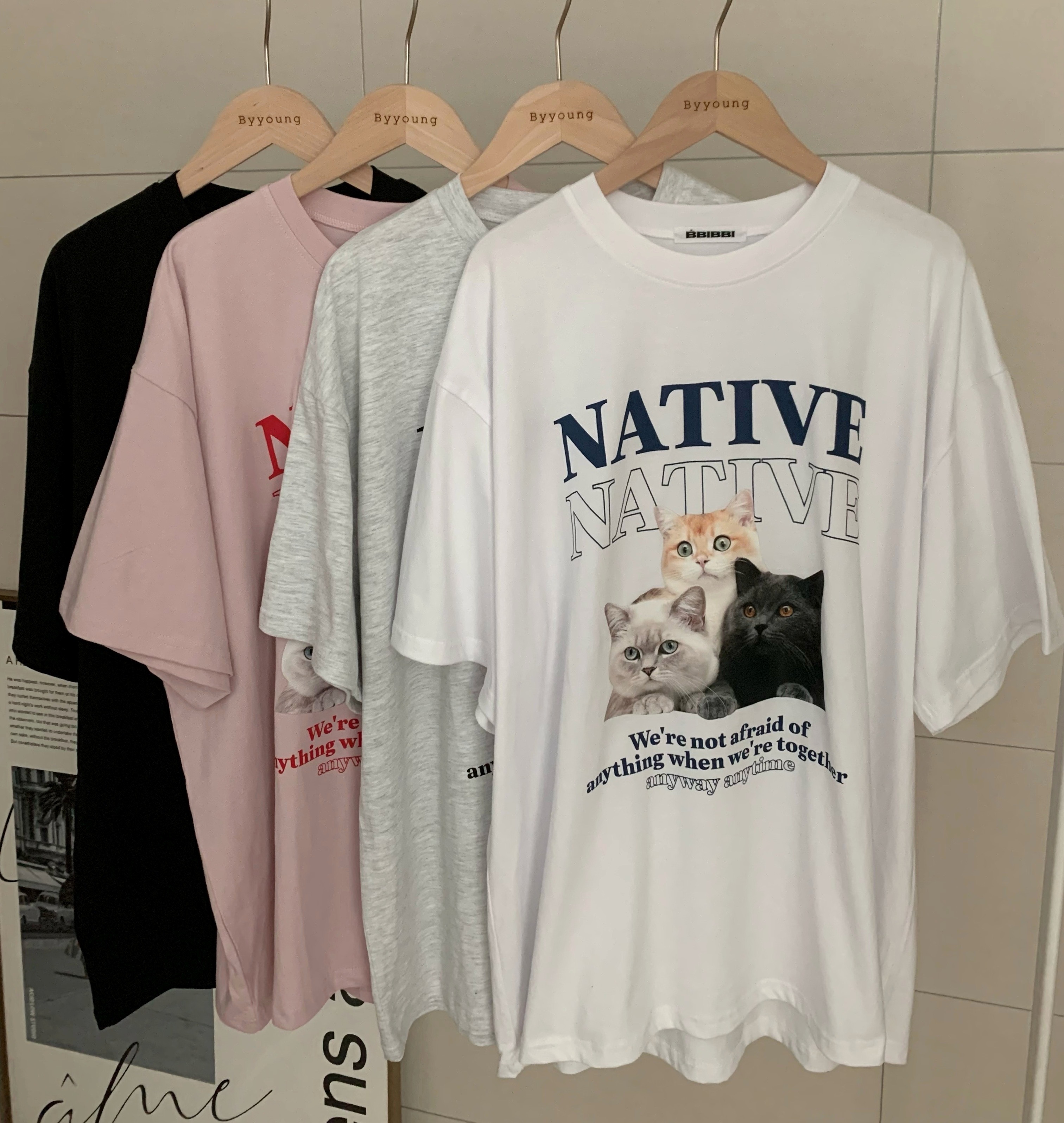 半袖　新品　フォロー割-200円 セール】綿100%オーバーサイズロゴプリント＆フラワー刺繍半袖T