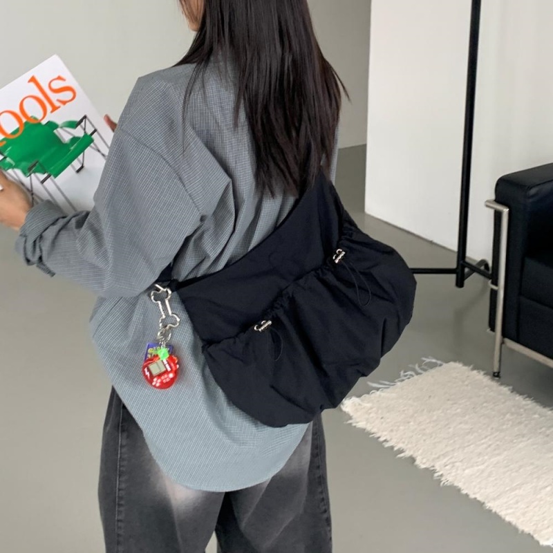 新品未使用　トゥナイトスリング ブラック　ナイロン　希少　人気 ALPHA BRAVO 「ナイト」スリング ブラック｜TUMI(トゥミ)公式サイト | TUMI