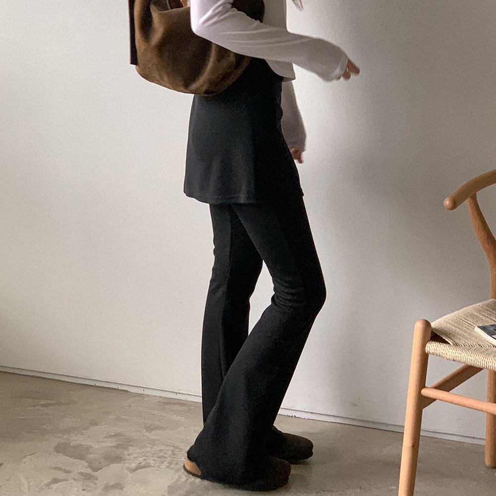 NUGU 韓国ブランドFOTTSFOTTS レイヤードフレアパンツ NUGU 韓国ブランドFOTTSFOTTS レイヤードフレアパンツ