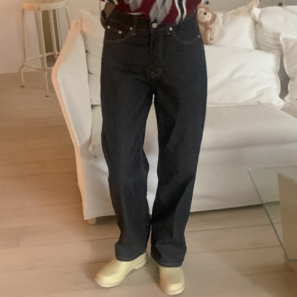 ストレートローデニムパンツ