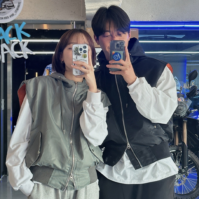 (UNISEX) フード付きベスト