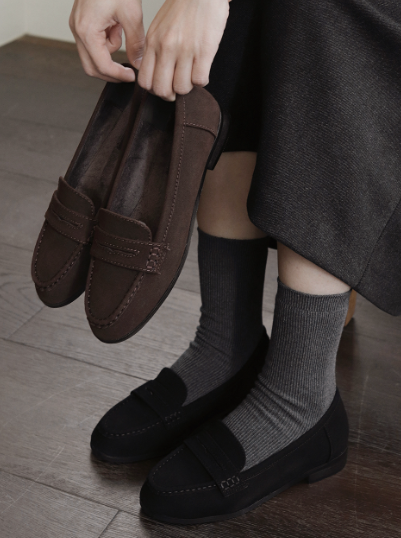 スエード ファー ローファー