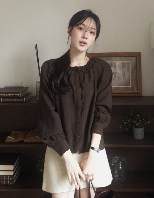 ストラップブラウス