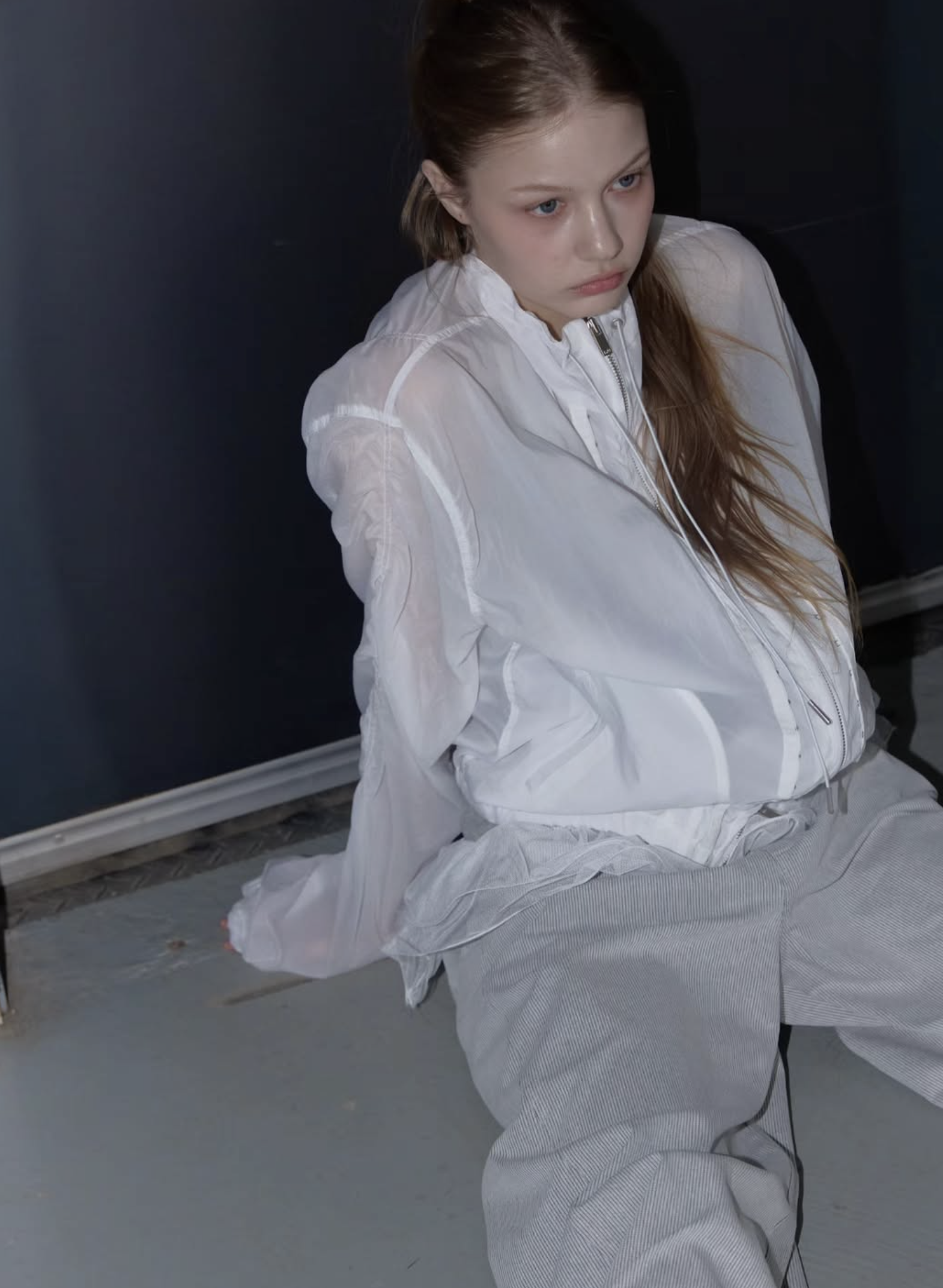 ライトナイロンウインドブレーカー