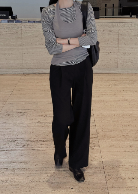 ピンタックスラックス