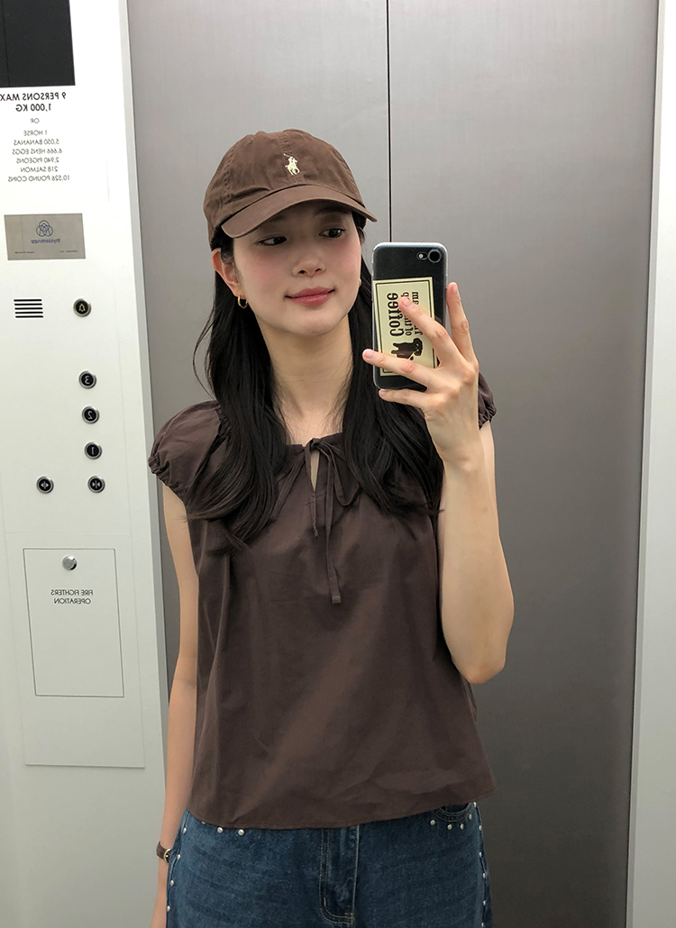 フレンチスリーブブラウス