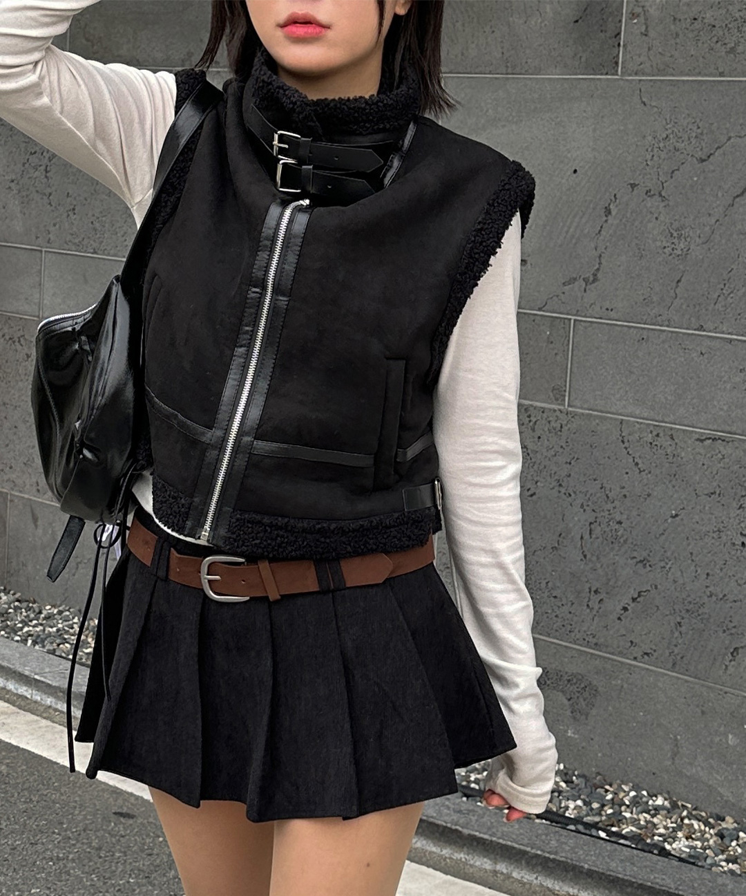 バックルマスタングハイネックベスト