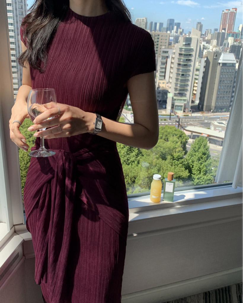 [PLEATS] Silhouette Half Shawl Dress - Bordeaux Wine