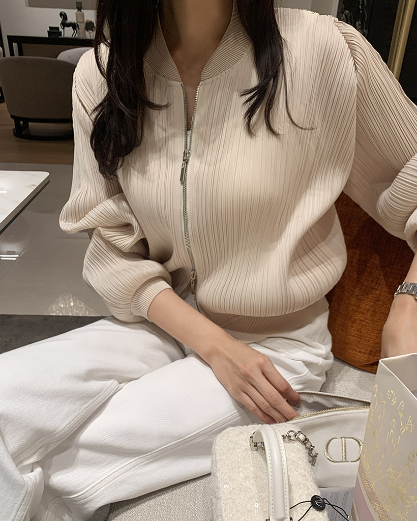 [PLEATS] Tokyo Blouson Jumper - Butter Cream