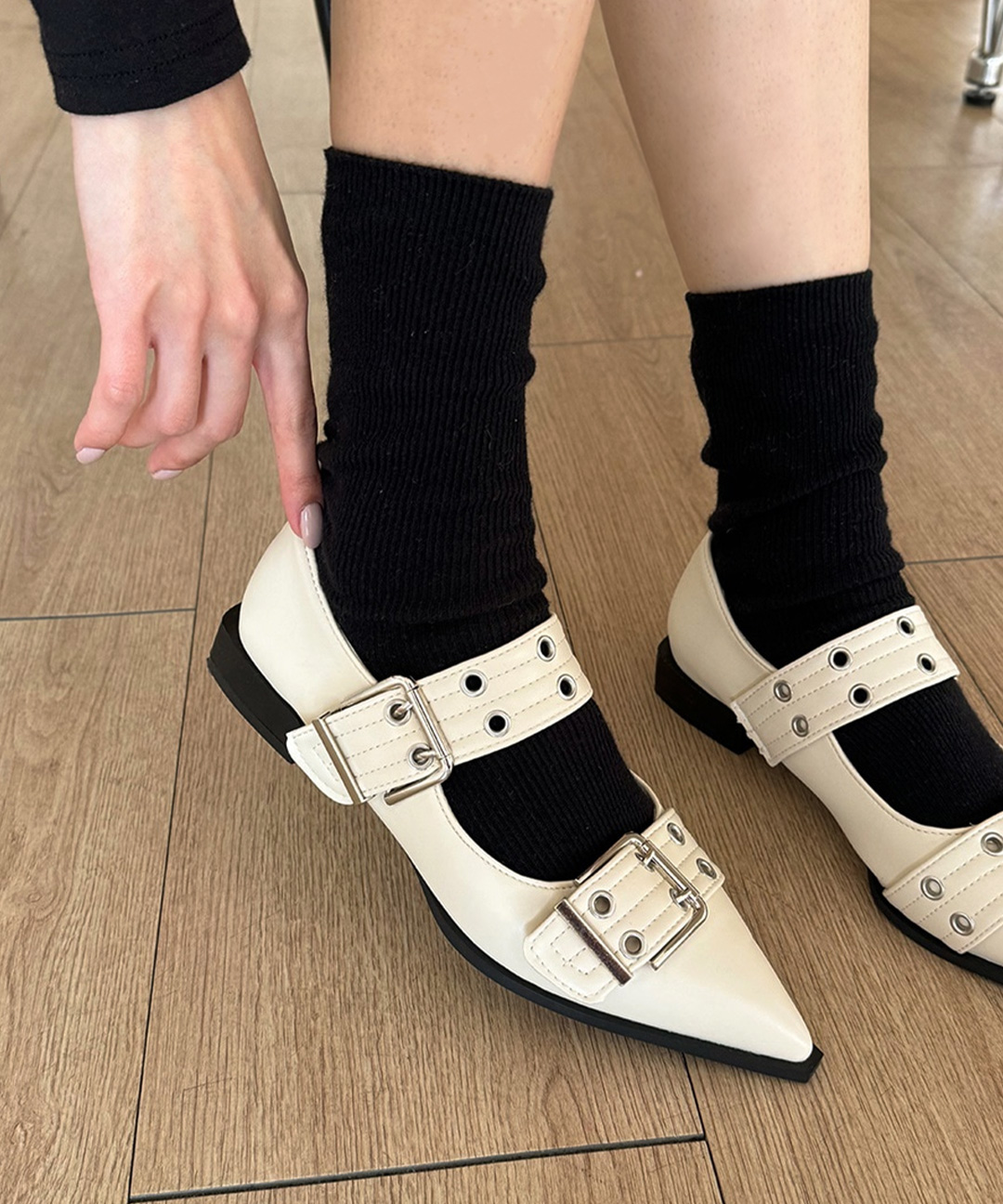 ポインテッドトゥダブルバックルフラットシューズ | ファッション通販