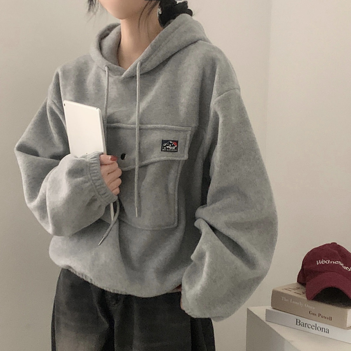 フリースラグランバイカラーフードパーカー | ファッション通販サイト NUGU