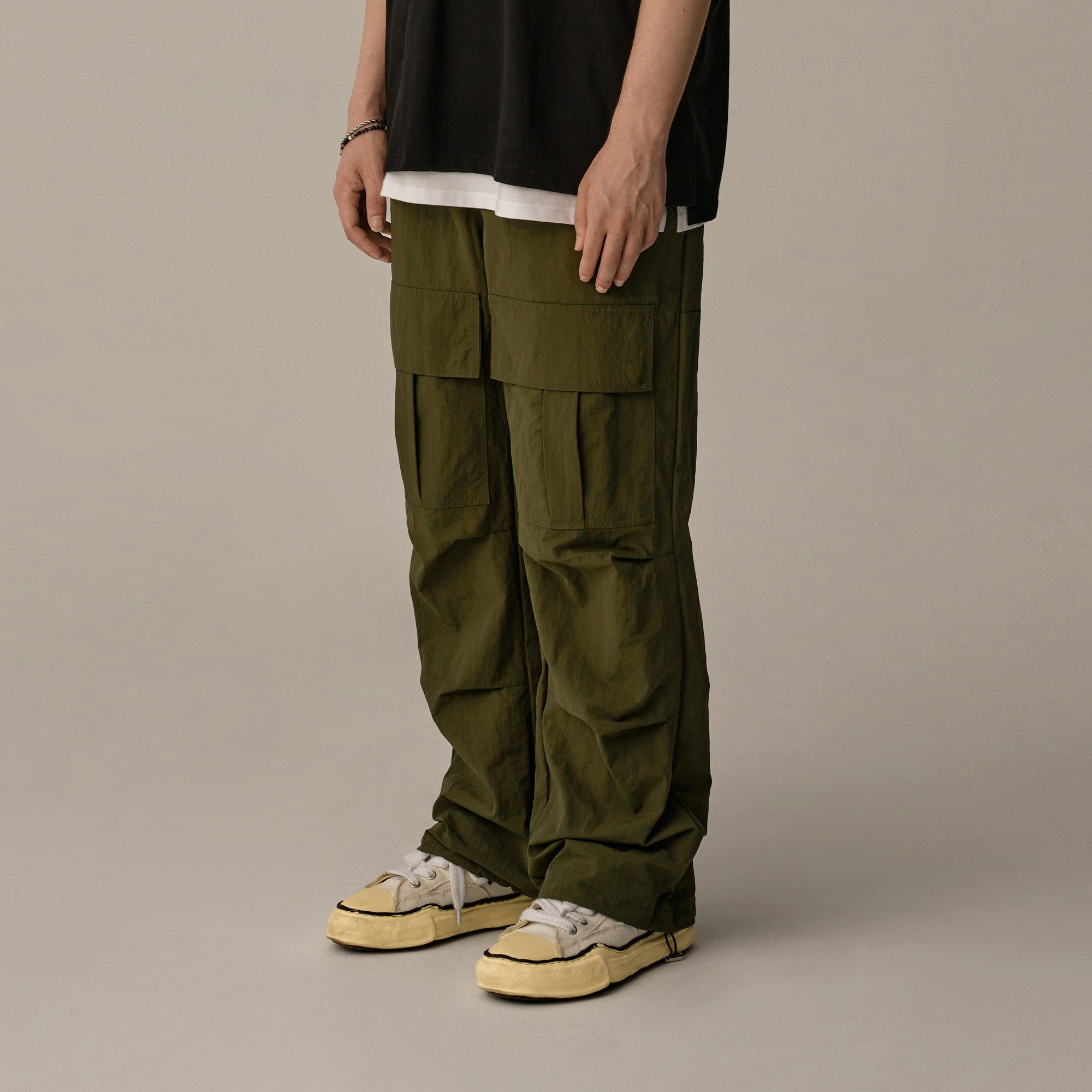 パンツ first parachute pants PARACHUTE PANTS – White Mountaineering OFFICIAL WEB SITE.