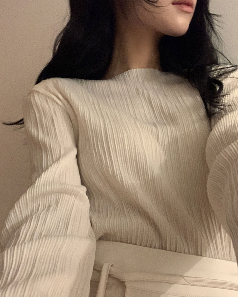 [made] Yan Two Way Pleated Tee Blouse