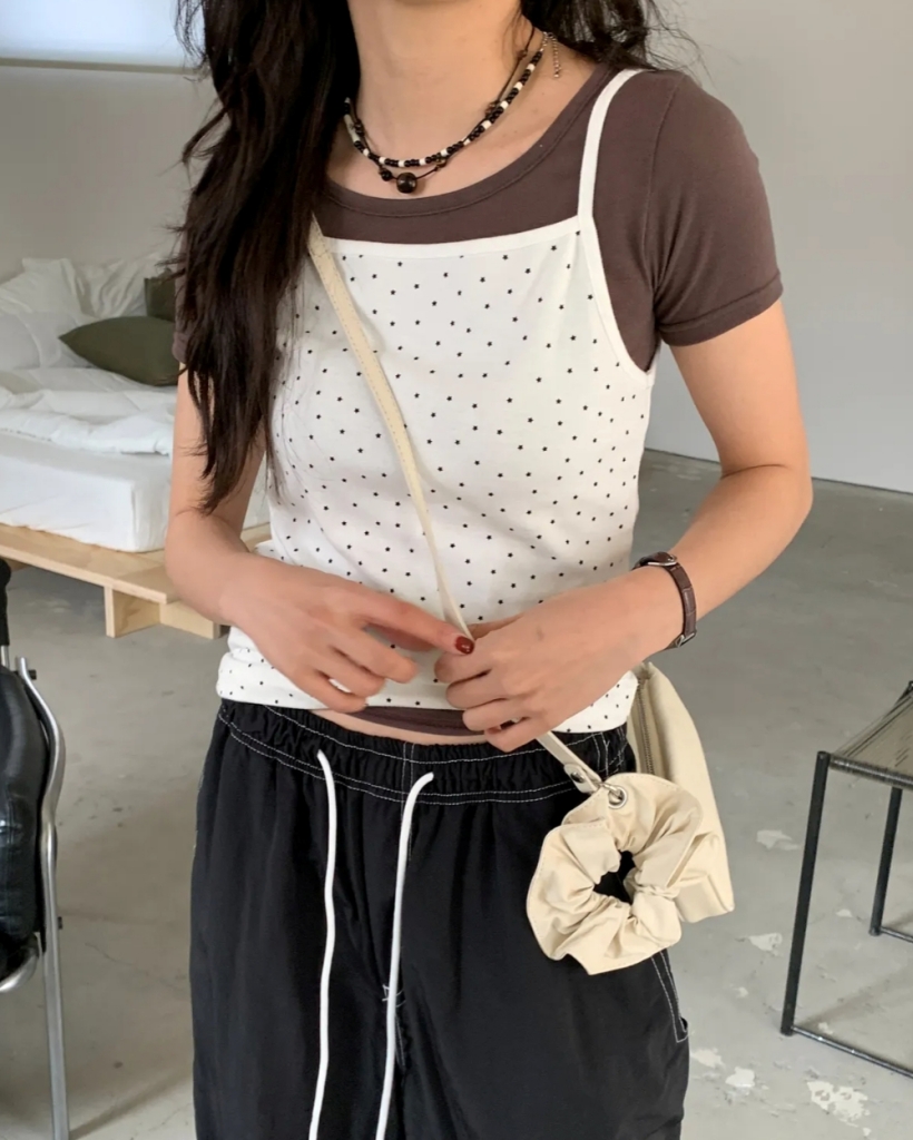 ラウンドネックスリム半袖Tシャツ