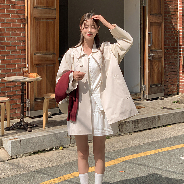 ベルト付きハーフトレンチコート