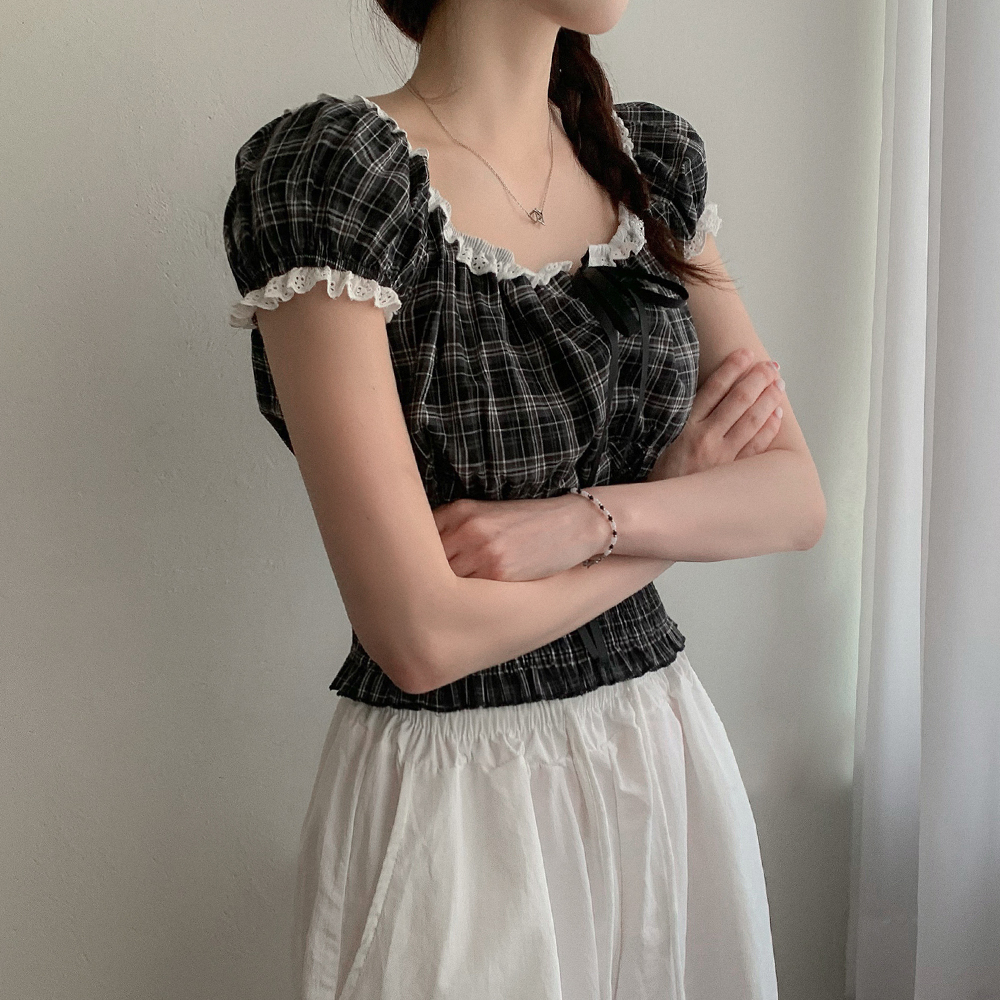 シャーリングフリルパフリボンチェック半袖ブラウス