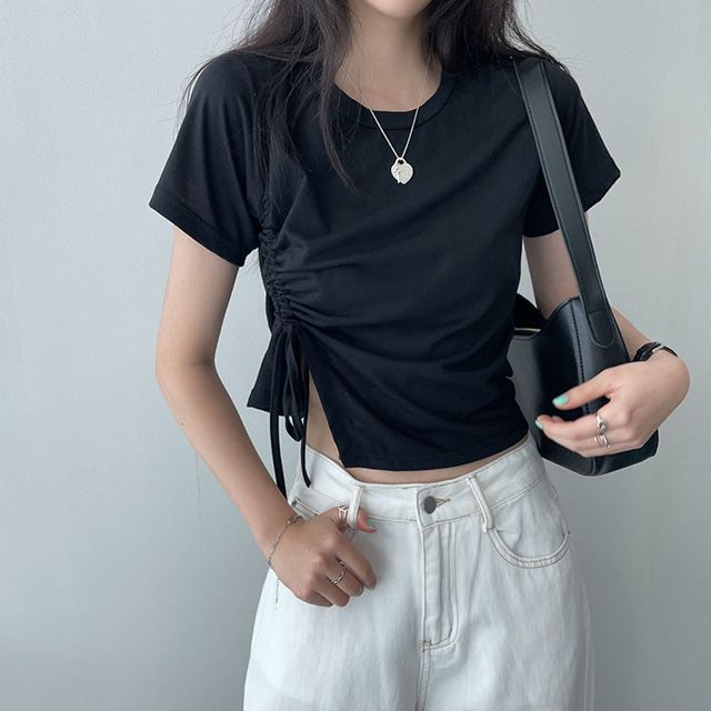 サイドシャーリングストリングスリット半袖クロップドTシャツ