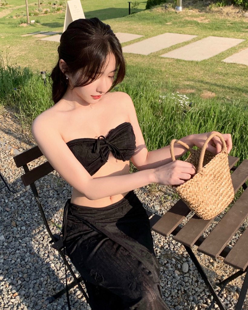【極美品】23年　ルネ　スカート　ボンディング　パール　ビジュ　 ロゴ　白　34 極美品】23年 ルネ スカート ボンディング パール ビジュ ロゴ