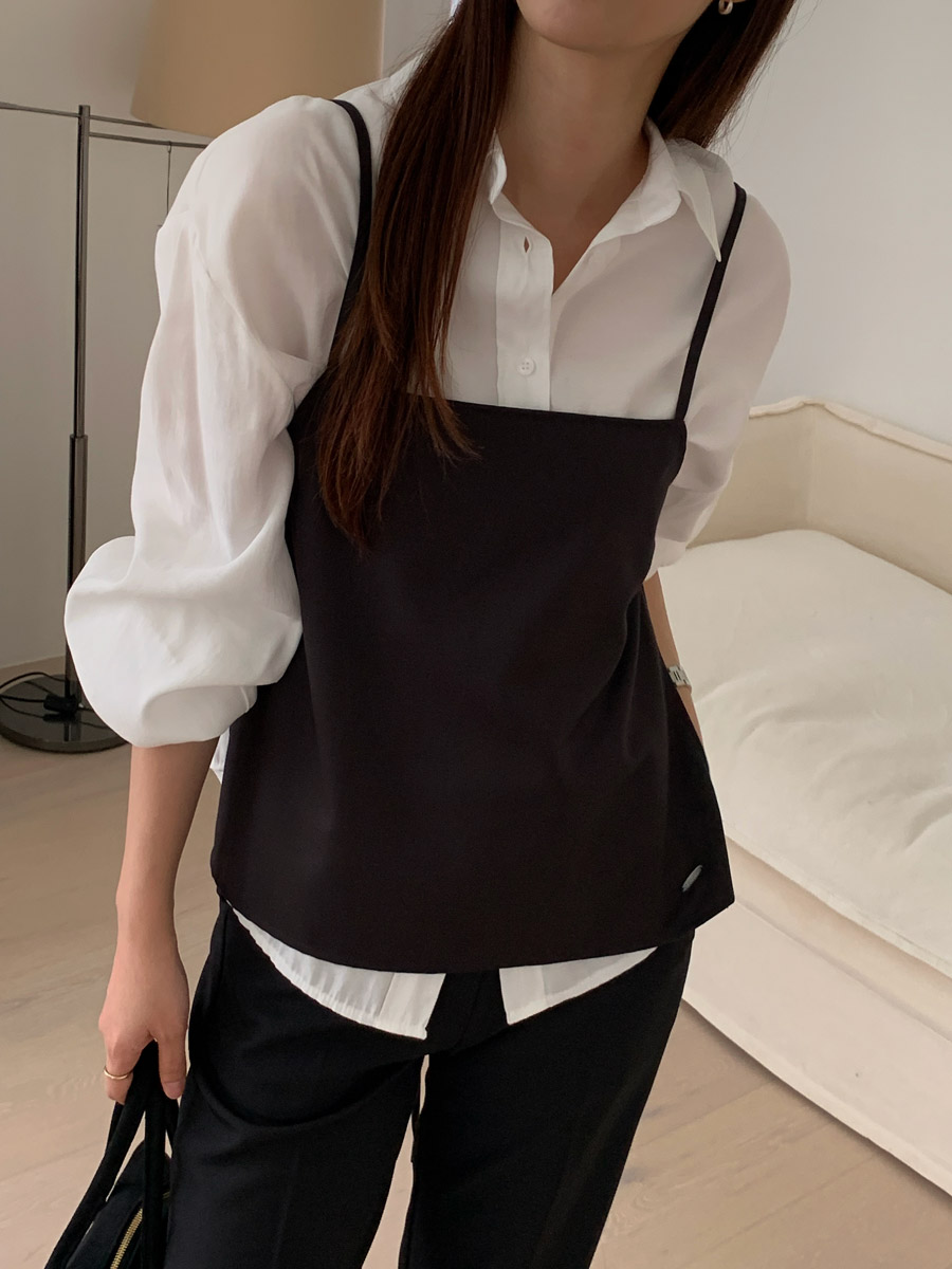 BARNEYS NEW YORKシルバーノースリーブトップス