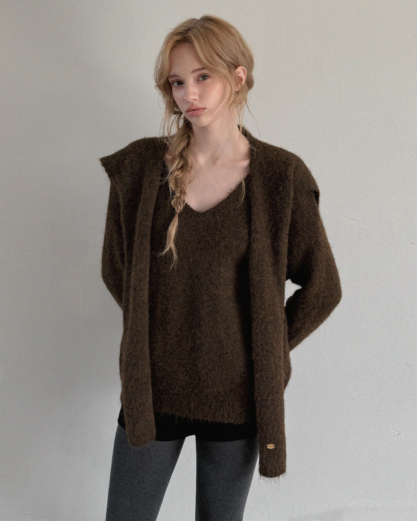 Noun V-Neck Loose-Fit Knit (with Wrap)