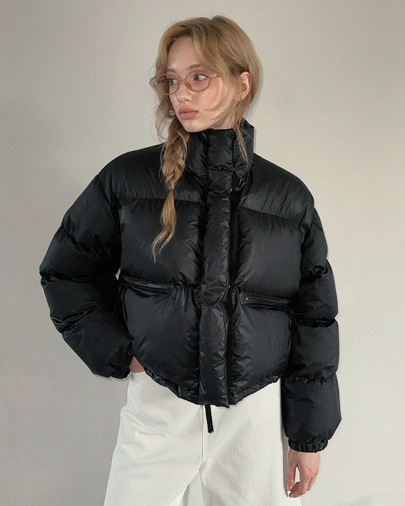 フェイクレザーハイネックショートダウンジャケット (2color