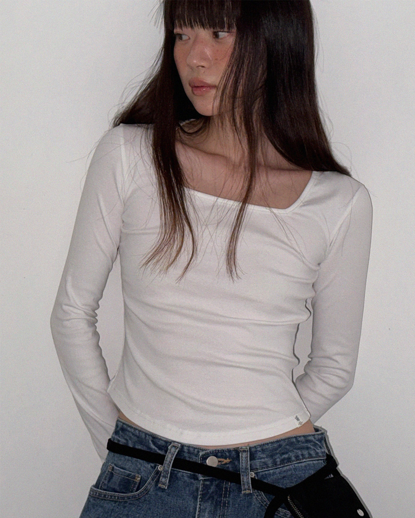 ボックスシースルーオフショルダー長袖Tシャツ (ウール30
