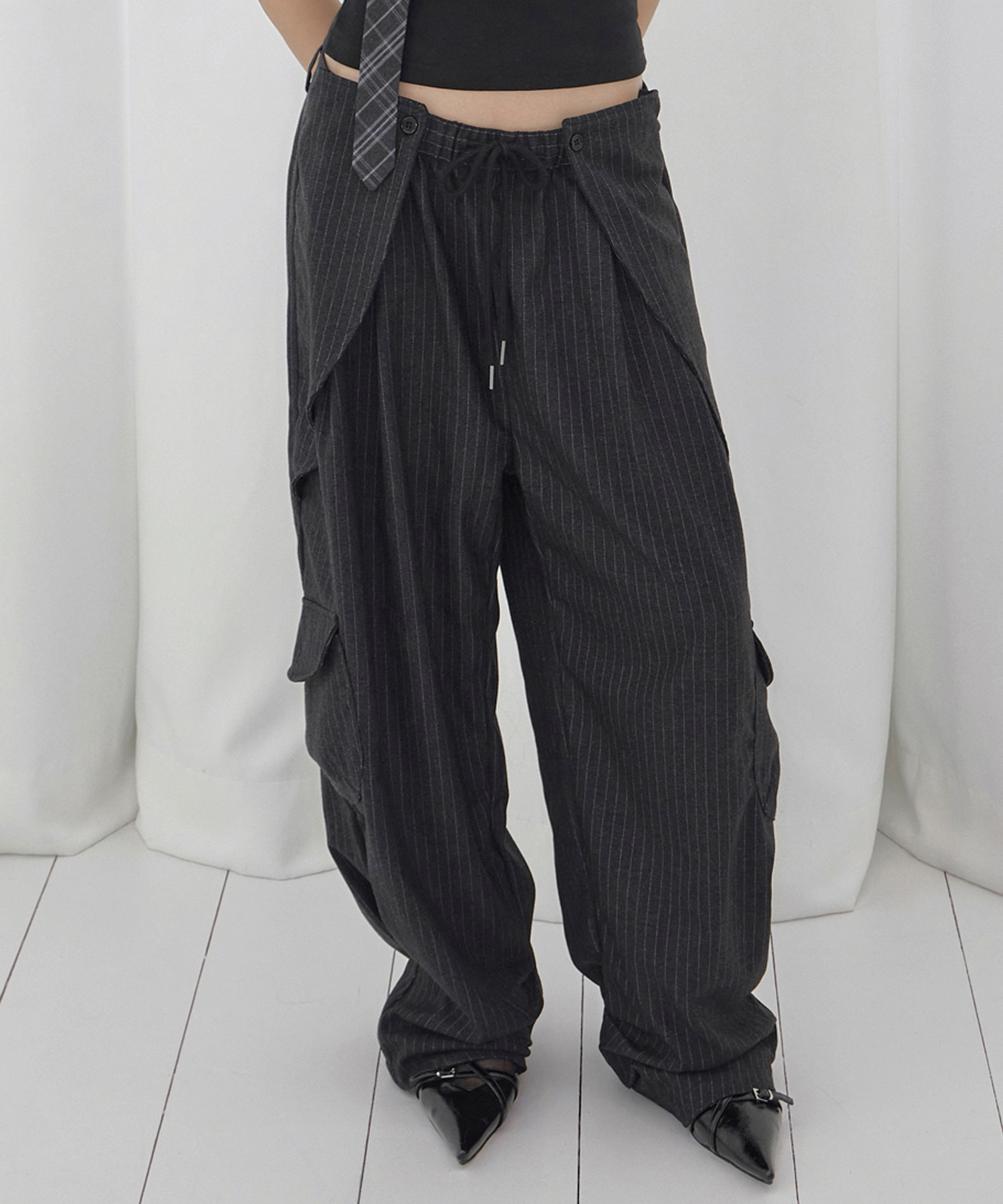 カーゴスラックス(チャコール)