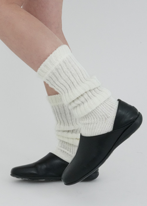 ルーズレッグウォーマー