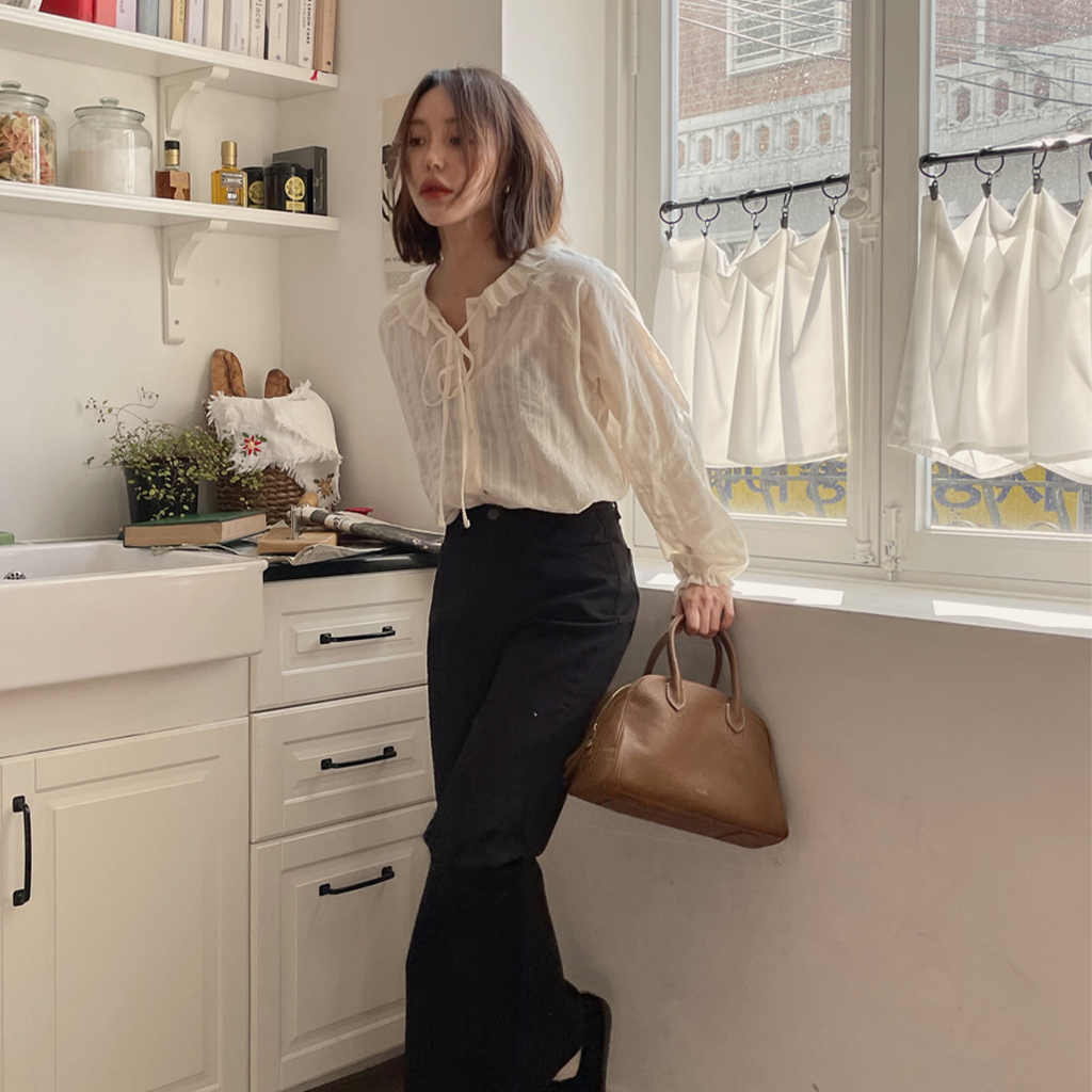 フリルカラーブラウス(2color) | ファッション通販サイト NUGU